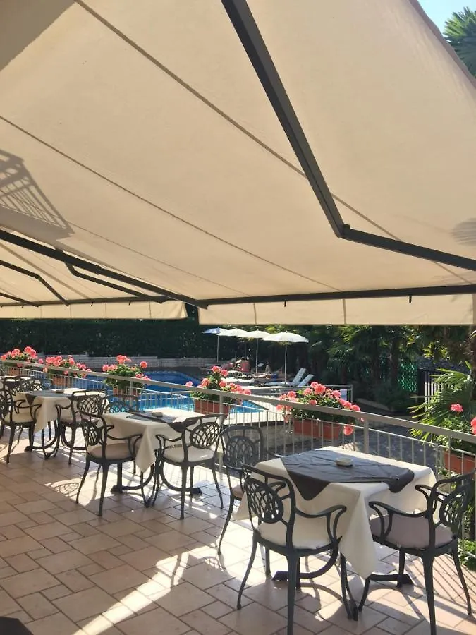 Hotel Casa Serena Malcesine 2*,