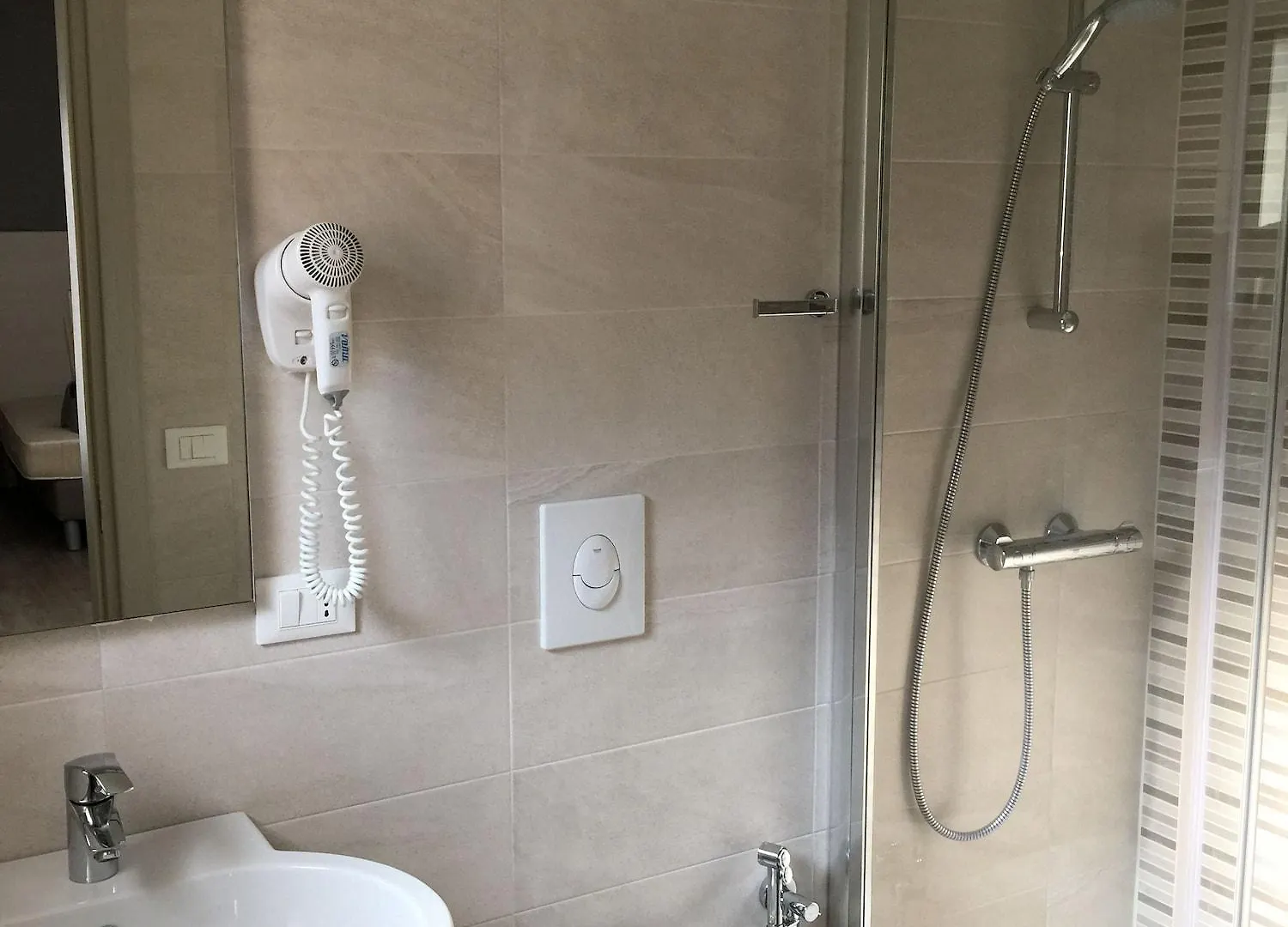 Hotel Casa Serena Malcesine 2*,