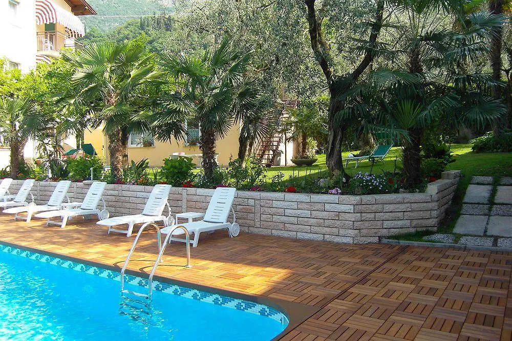 Hotel Casa Serena Malcesine 2*,