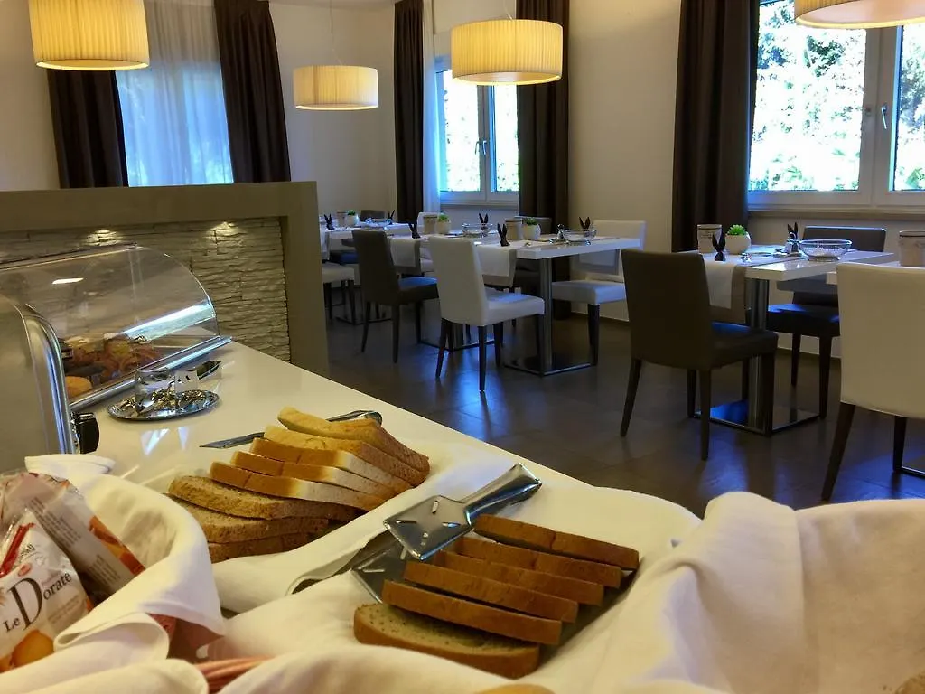 **  Hotel Casa Serena Malcesine Italy