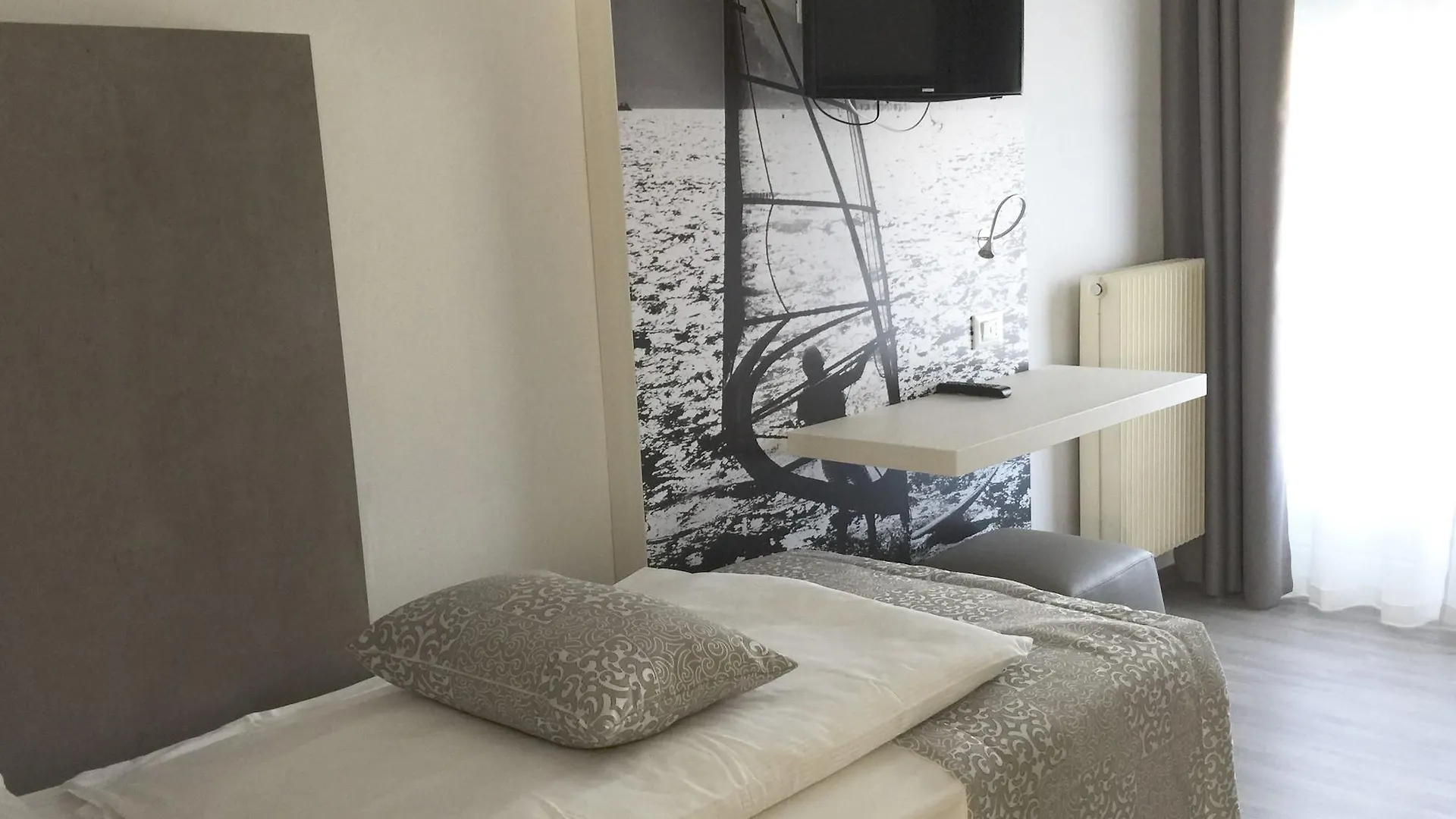 **  Hotel Casa Serena Malcesine Itálie
