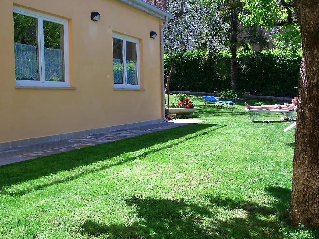 Hotel Casa Serena Malcesine 2*,