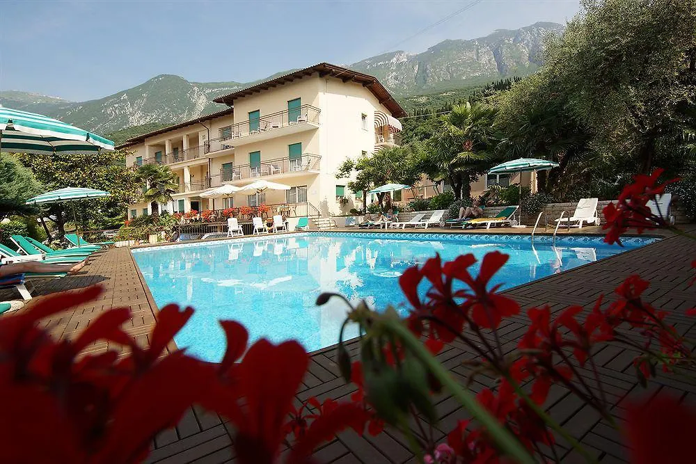 Hotel Casa Serena Malcesine 2*,